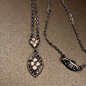 Chic Black and Silver Pendant Necklace